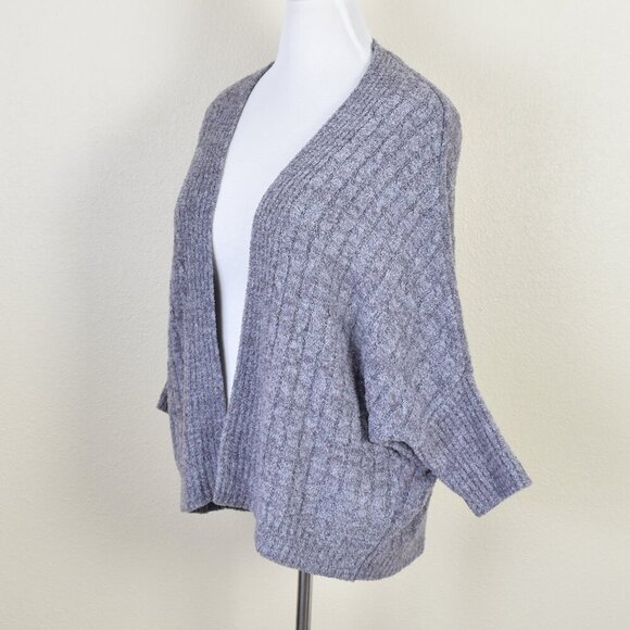 Barefoot Dreams CozyChic Lite Cable Shrug - L/XL - Picture 3 of 11
